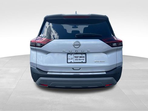 Used 2022 Nissan Rogue SV image 4