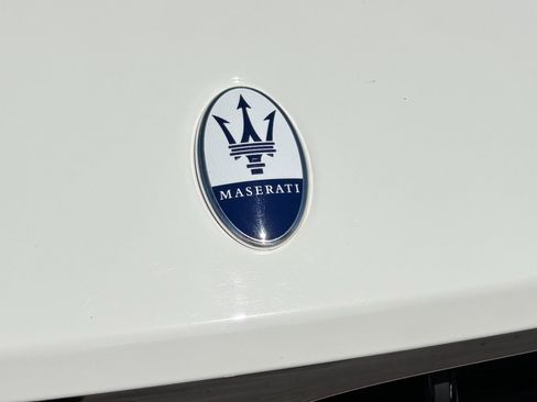 Used 2022 Maserati Levante Modena AWD/4WD image 20