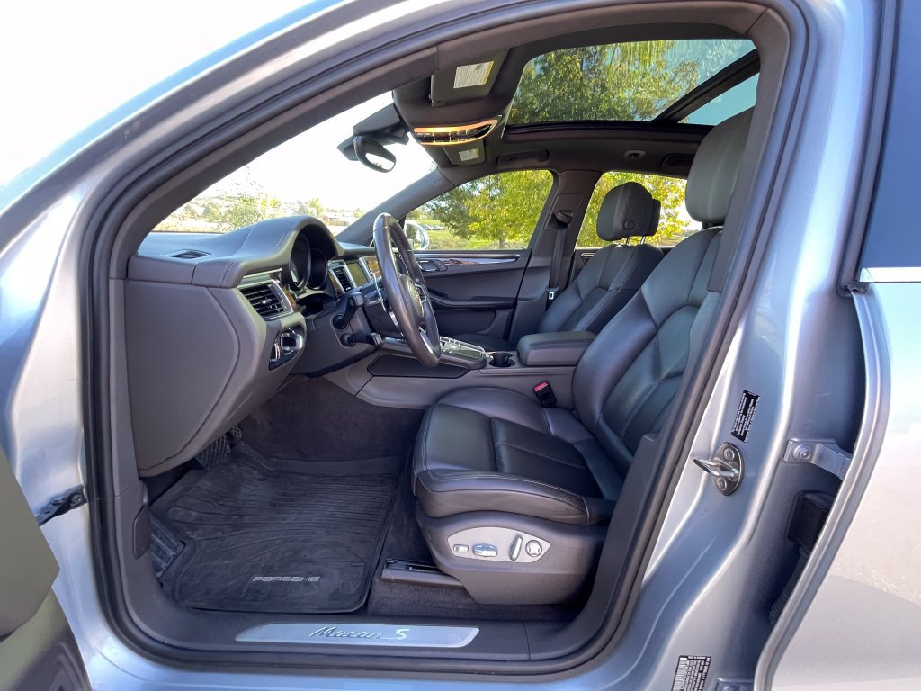 Used 2015 Porsche Macan S AWD/4WD image 3
