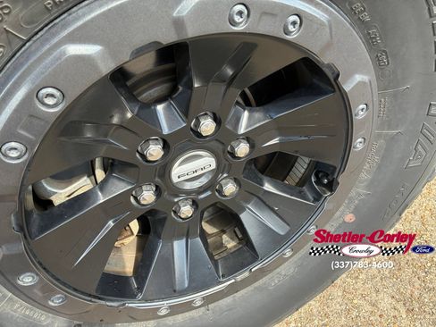 Used 2018 Ford F150 Raptor w/ Equipment Group 802A Luxury AWD/4WD image 23