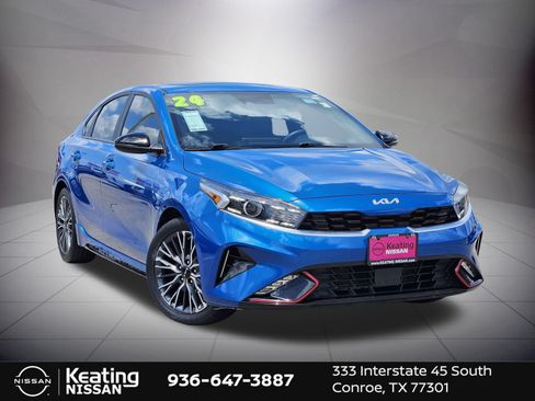 Used 2024 Kia Forte GT-Line w/ GT-Line Premium Package FWD image 3