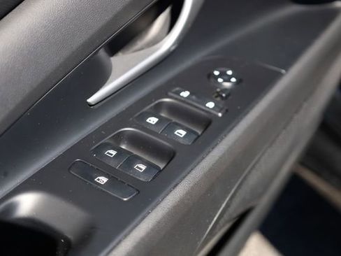 Used 2024 Hyundai Elantra SEL w/ Convenience Package image 14