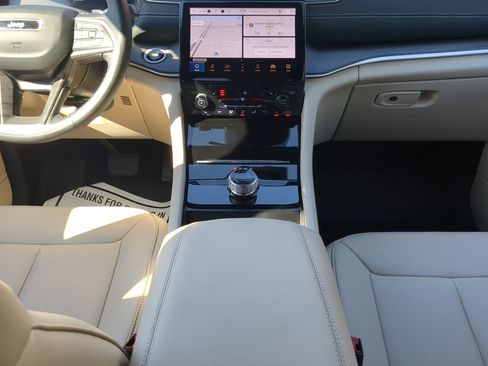 Used 2025 Jeep Grand Cherokee Limited w/ Trailer Tow Package image 44