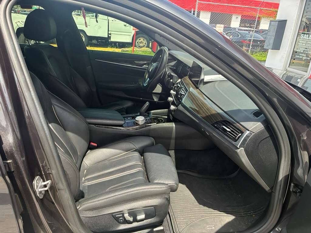 Used 2019 BMW 540i xDrive w/ Premium Package AWD/4WD image 4