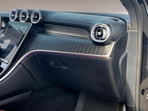 Used 2023 Mercedes-Benz GLC 300 4MATIC image 16