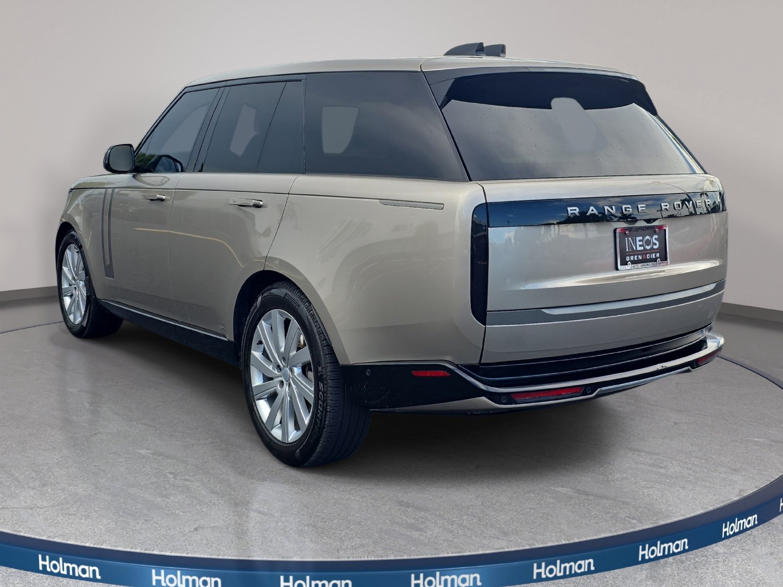 Used 2025 Land Rover Range Rover SE AWD/4WD image 8