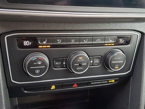 Used 2019 Volkswagen Atlas SE w/ Towing Package image 18