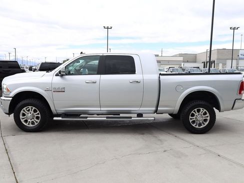 Used 2018 RAM 3500 Laramie AWD/4WD image 3