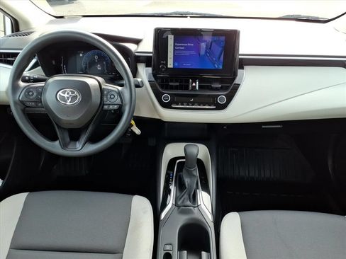 Used 2026 Toyota Corolla LE FWD image 14