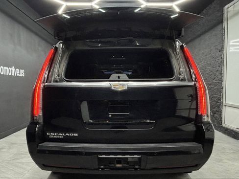 Used 2016 Cadillac Escalade ESV Platinum RWD image 10