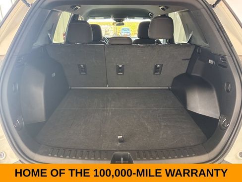 Used 2025 Chevrolet Equinox LT FWD image 15