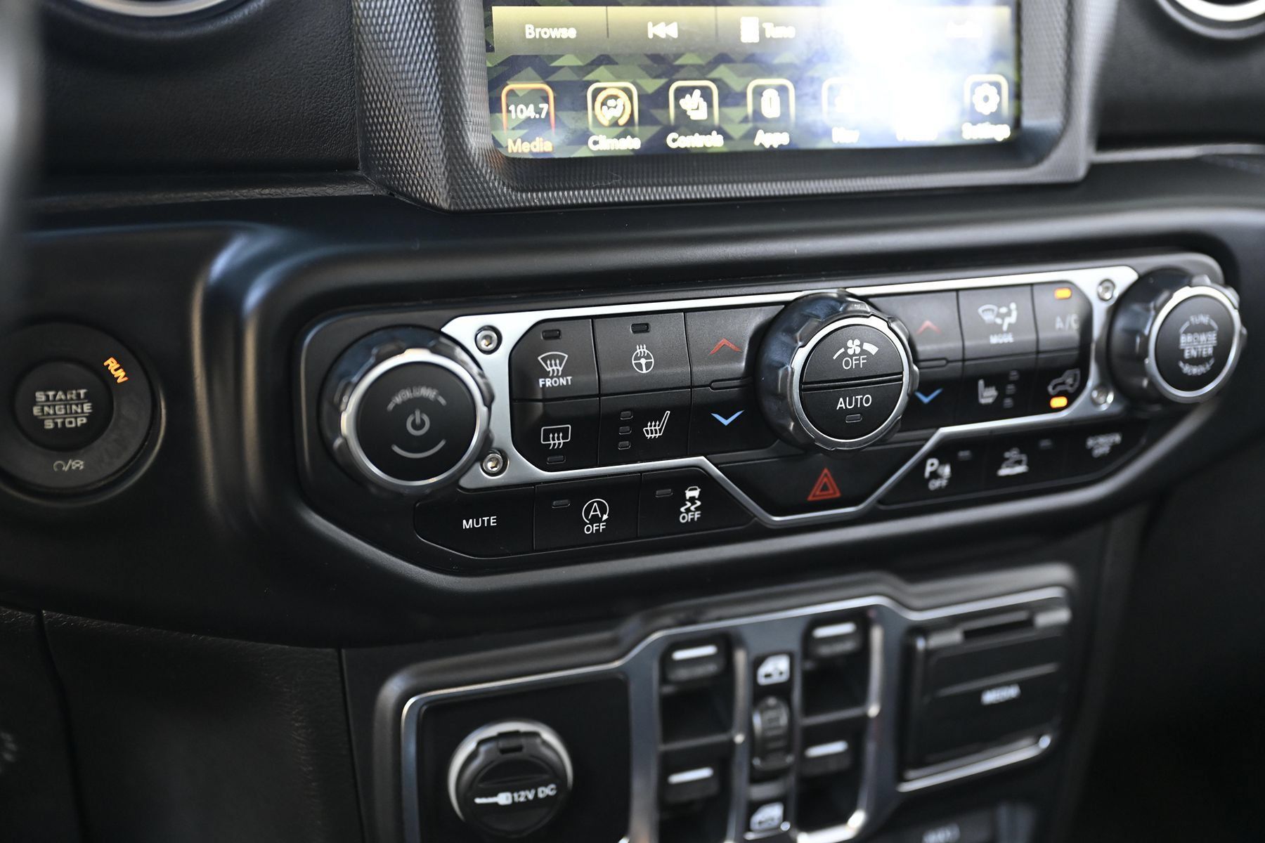 Used 2020 Jeep Gladiator Rubicon AWD/4WD image 41