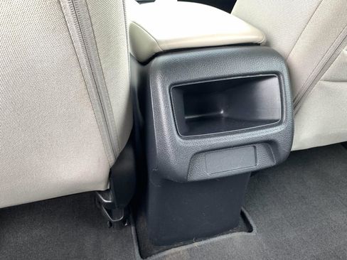 Used 2023 Honda HR-V LX image 38