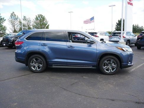 Certified 2018 Toyota Highlander Limited Platinum AWD/4WD image 4