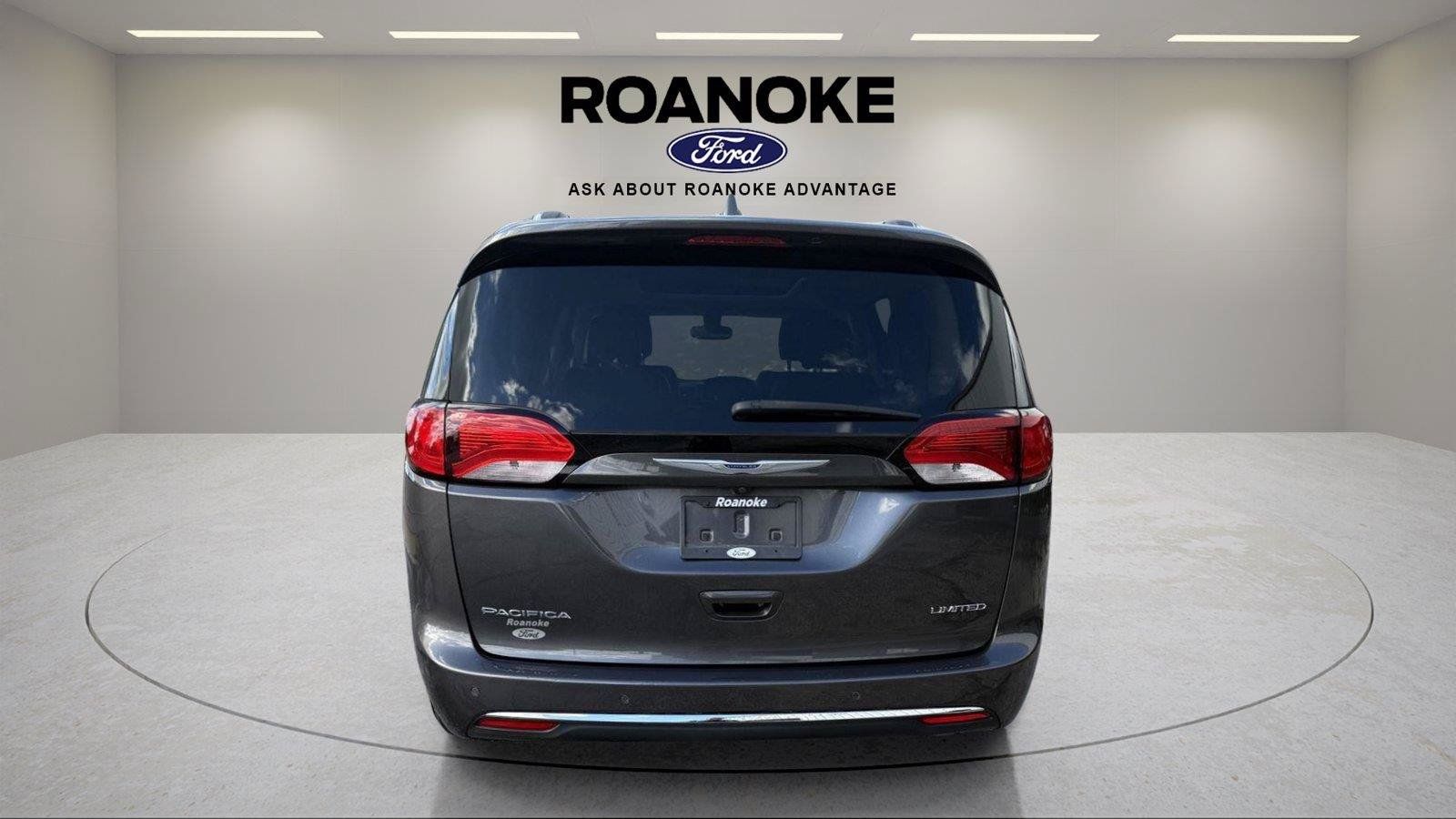 Used 2019 Chrysler Pacifica Limited FWD image 6