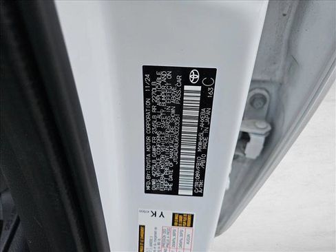 Used 2024 Toyota Prius LE image 22