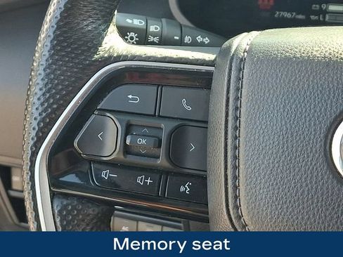 Used 2024 Toyota Tundra Limited AWD/4WD image 7