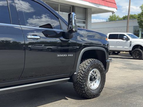 Used 2022 Chevrolet Silverado 3500 High Country w/ Z71 Off-Road Package AWD/4WD image 14