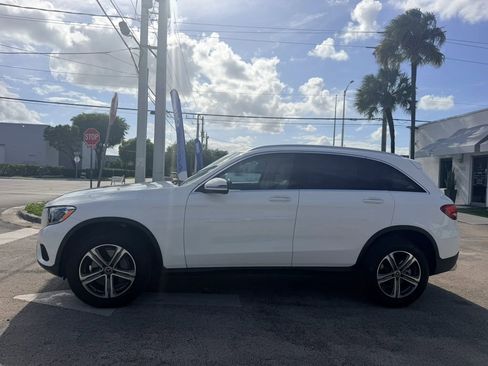Used 2019 Mercedes-Benz GLC 300 image 4