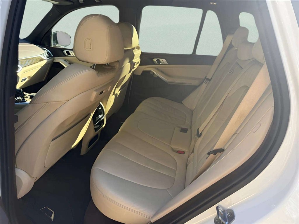 Used 2019 BMW X5 xDrive40i AWD/4WD image 16