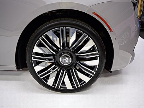 Used 2025 Rolls-Royce Ghost AWD/4WD image 51