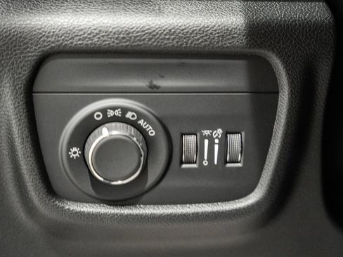 New 2025 Jeep Grand Cherokee image 37