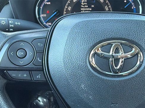 Used 2025 Toyota RAV4 LE image 27