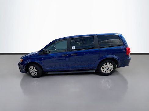 Used 2019 Dodge Grand Caravan SE w/ UConnect Hands-Free Group FWD image 6