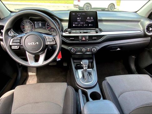 Used 2024 Kia Forte LXS FWD image 12