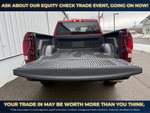 Used 2022 RAM 1500 Warlock w/ Warlock Decor Package AWD/4WD image 9