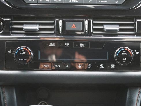 Used 2025 Nissan Pathfinder Rock Creek AWD/4WD image 21