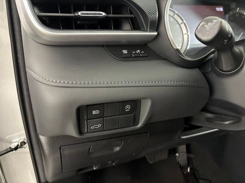 Used 2023 Toyota Highlander XSE FWD image 19