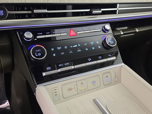 Used 2025 Hyundai Santa Fe Calligraphy FWD image 26