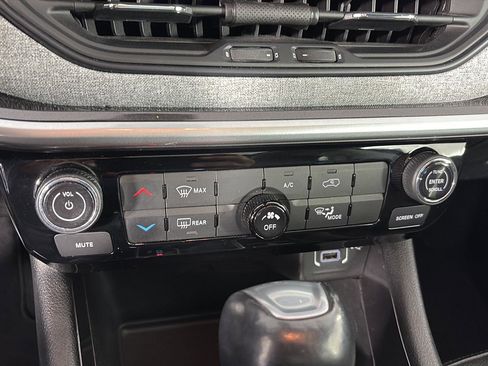 Used 2022 Jeep Compass Latitude w/ Sun and Sound Group image 34