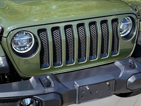 Used 2021 Jeep Wrangler Unlimited Sahara AWD/4WD image 27