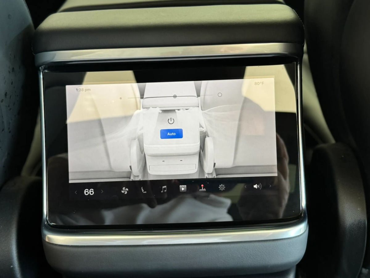 Used 2022 Tesla Model X AWD/4WD image 47