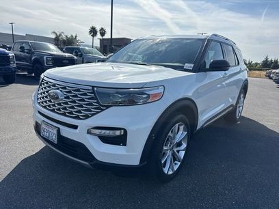 Certified 2023 Ford Explorer Platinum w/ Technology Package