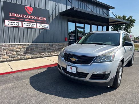 Used 2014 Chevrolet Traverse LS FWD image 1
