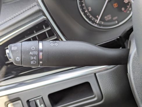 Used 2024 Cadillac XT6 Luxury image 19