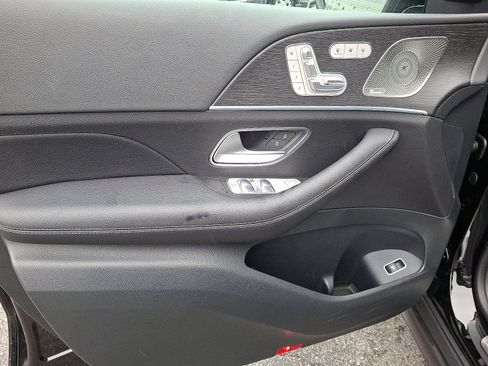 Certified 2025 Mercedes-Benz GLS 450 4MATIC image 12