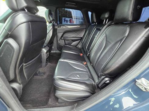 Used 2019 Lincoln MKC Select w/ Select Plus Package FWD image 16