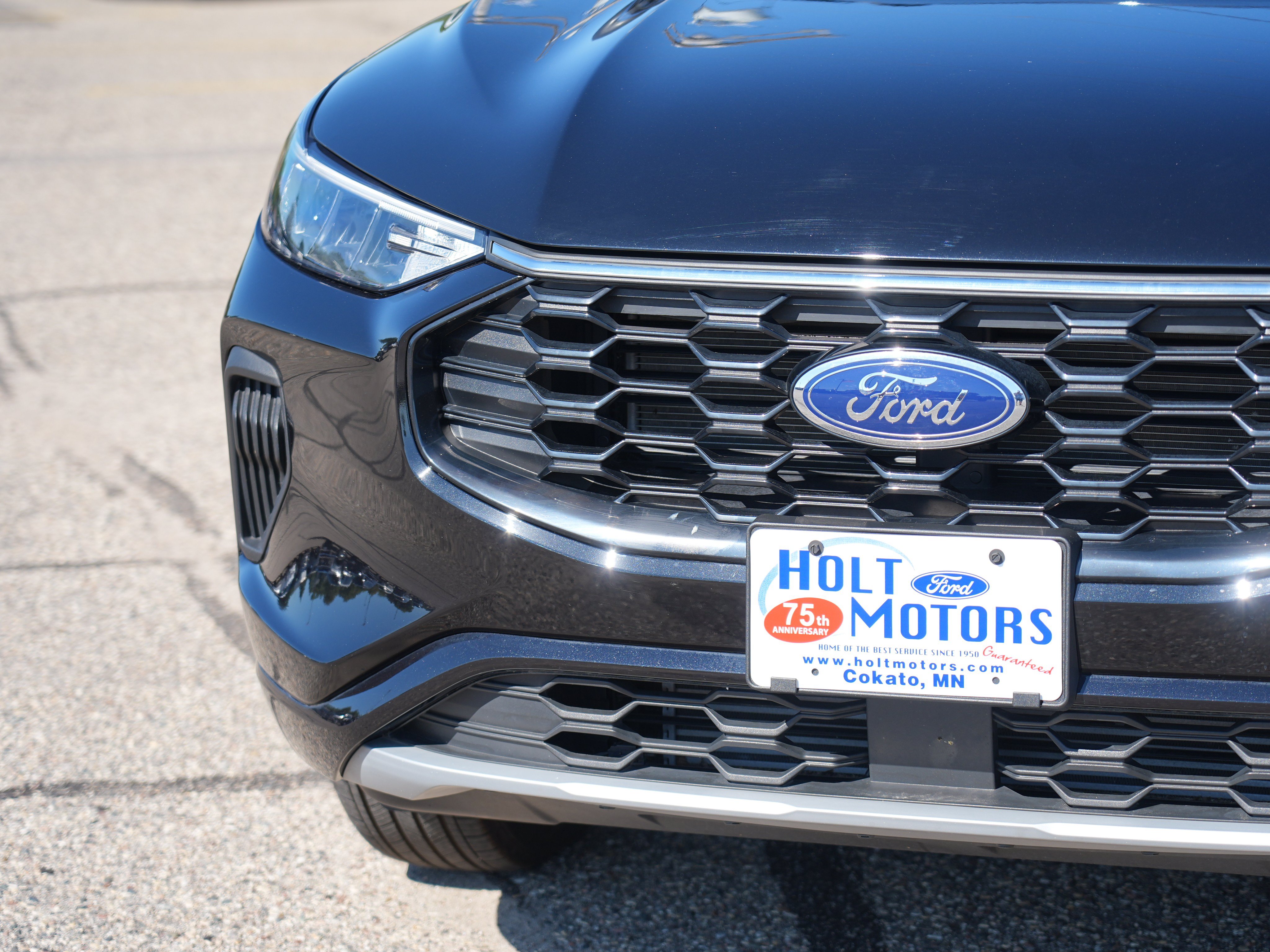 Used 2024 Ford Escape ST-Line w/ Tech Pack #1 AWD/4WD image 11