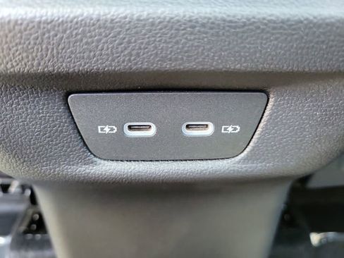 New 2026 Volkswagen Tiguan SE FWD image 15