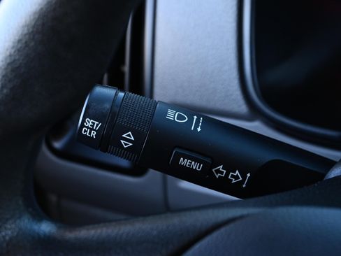 Used 2017 GMC Canyon 2WD Crew Cab w/ Convenience Package image 39