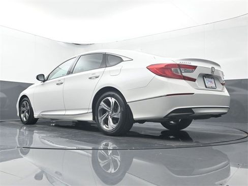 Used 2018 Honda Accord EX image 21