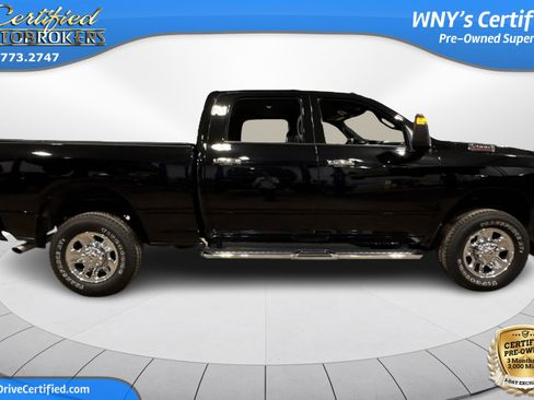 Used 2024 RAM 2500 Tradesman w/ Chrome Appearance Group image 5