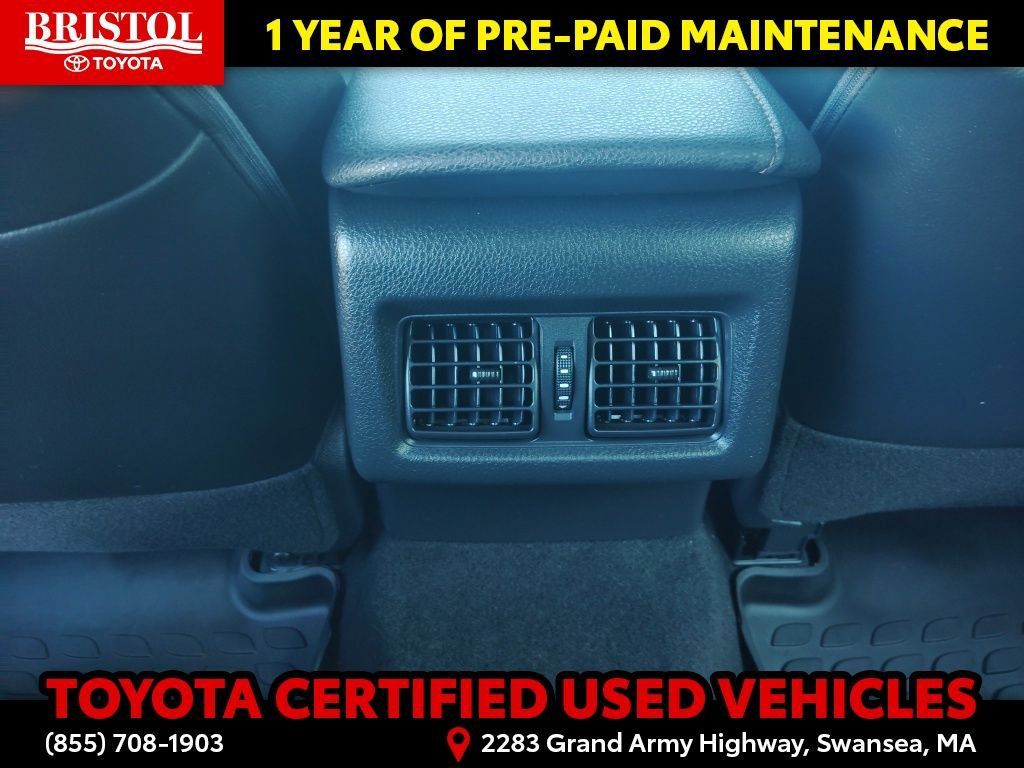 Certified 2019 Toyota Camry XLE FWD image 18