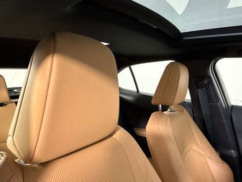 Used 2023 Lexus UX 250h FWD w/ Accessory Package (Z2) image 36