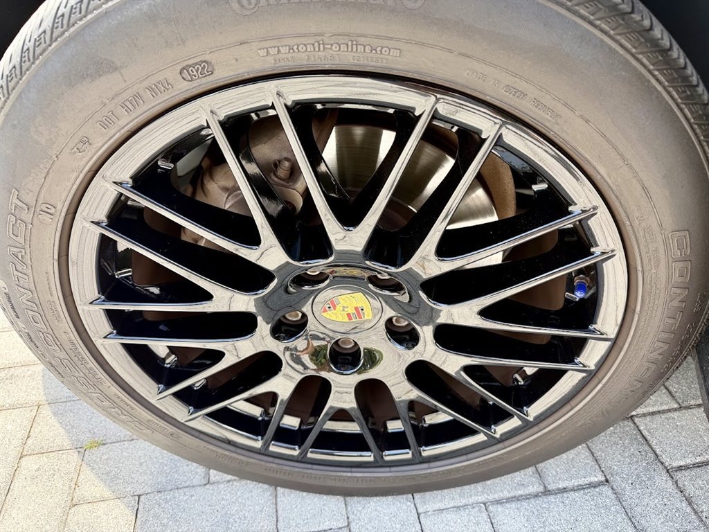 Used 2017 Porsche Cayenne AWD/4WD image 27