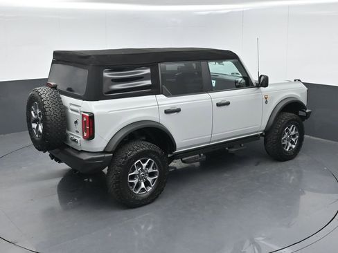 Used 2021 Ford Bronco Badlands image 45